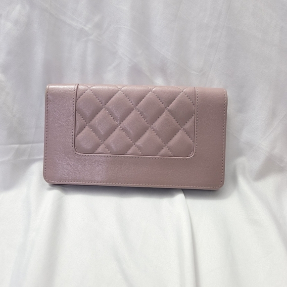 Authentic Chanel Pink Quilted Leather CC Logo Long Flap Wallet 22-Series - Picture 3 of 13